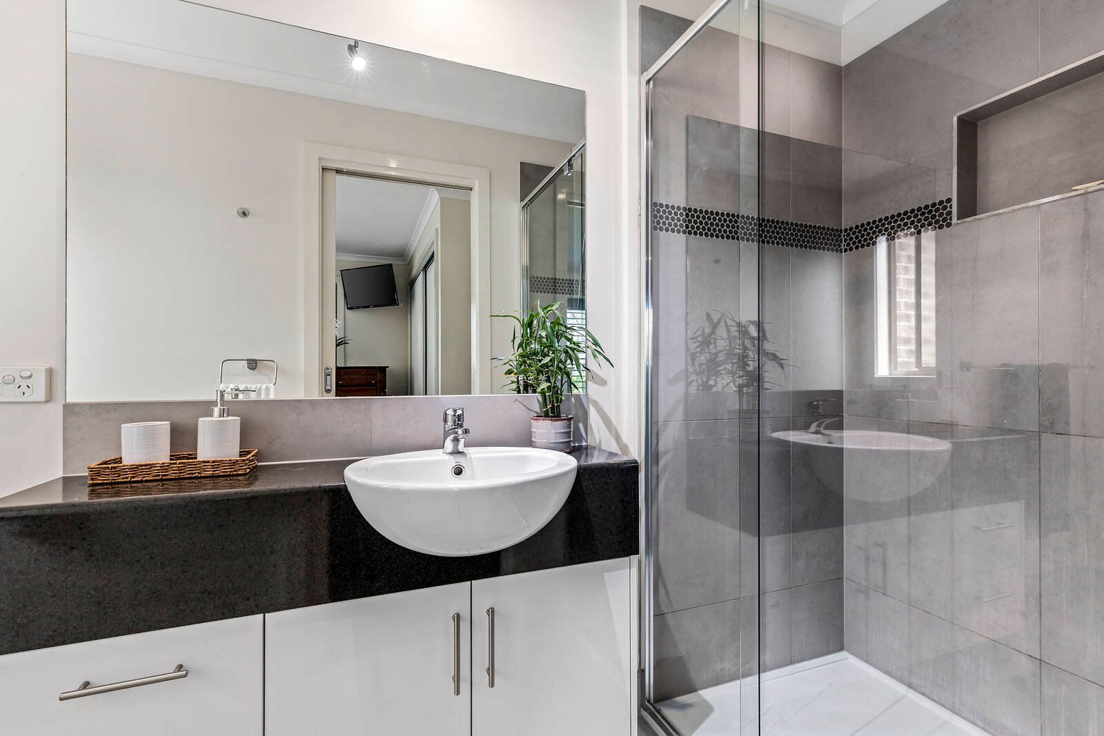 Real Estate and Property in 43 Grassland Grove, Leopold, VIC