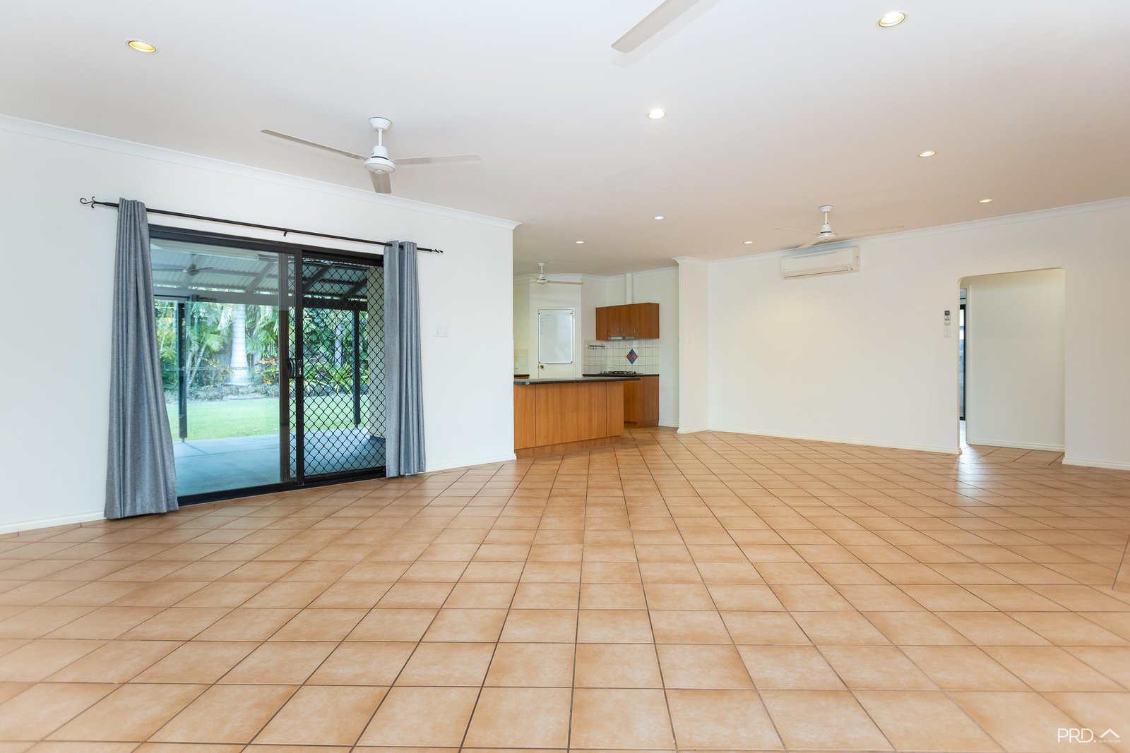 43 Greenshank Drive DJUGUN 11
