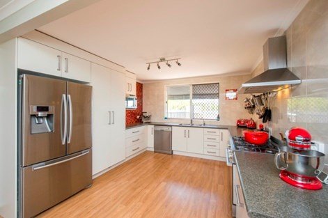 43 Helen Crescent WURDONG HEIGHTS 5