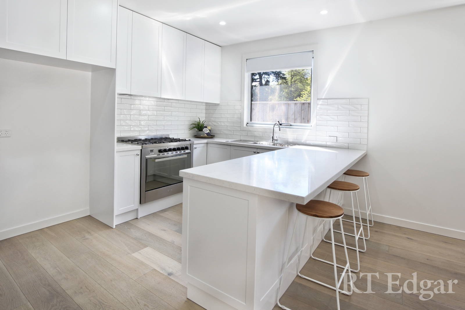 Real Estate and Property in 43 High Street, Woodend, VIC