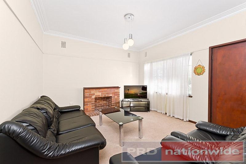 43 Hinemoa Street PANANIA 2
