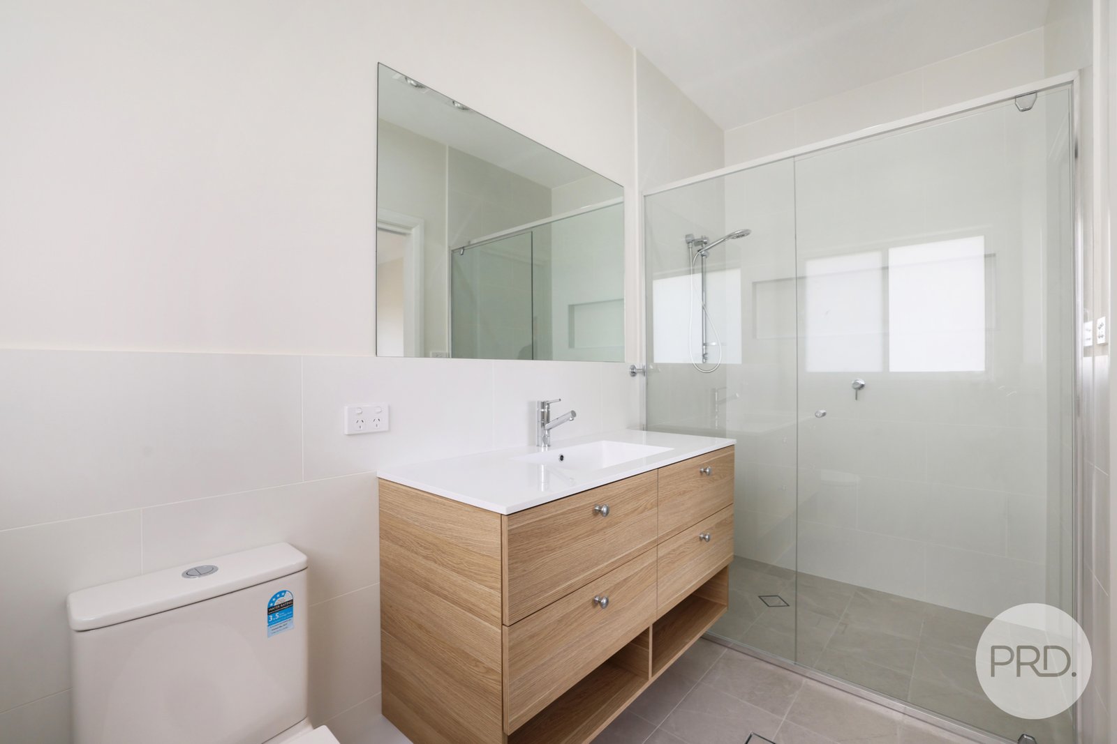 43 Kestral Street MOORE CREEK 27
