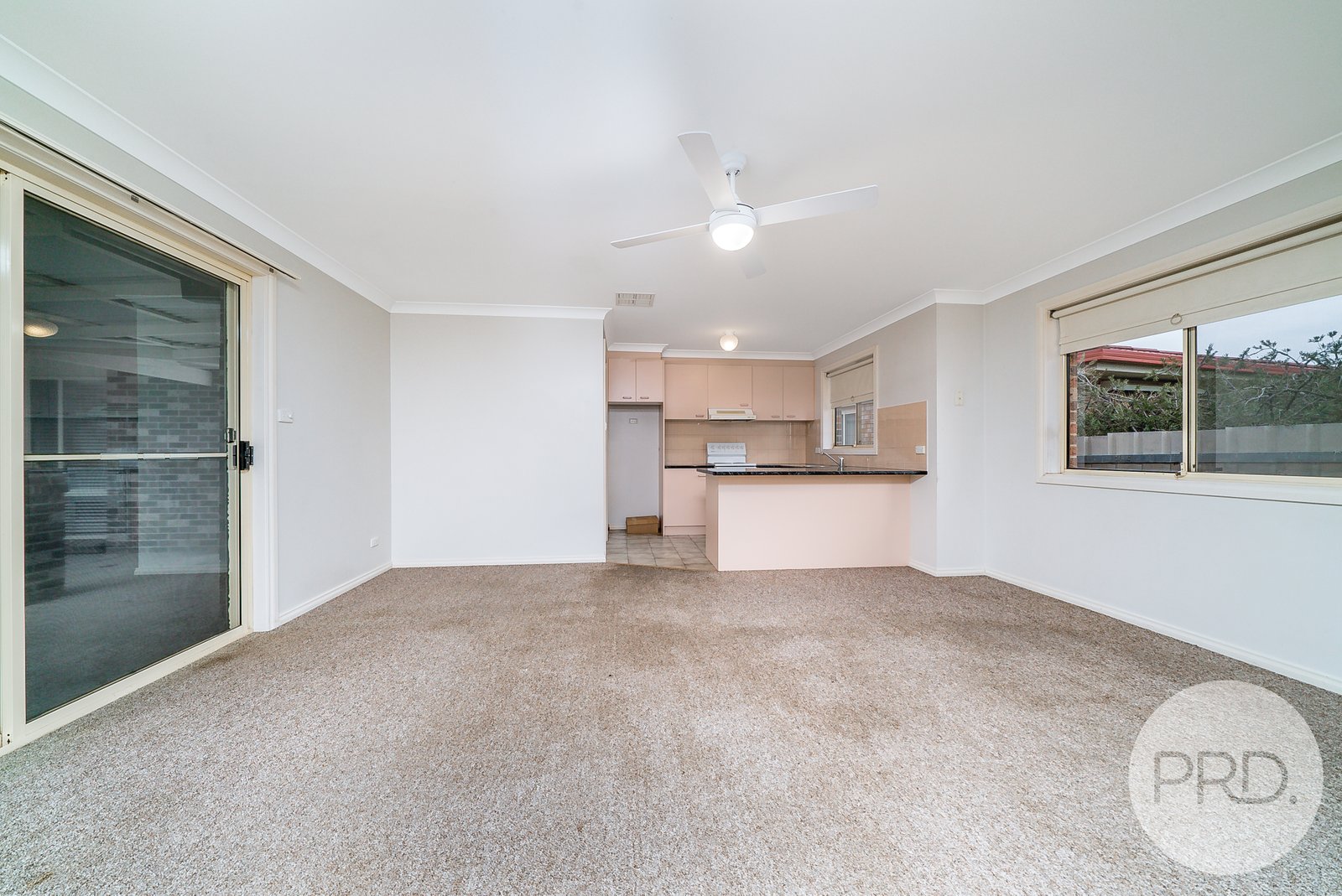 43 Kirrang Avenue GLENFIELD PARK 11