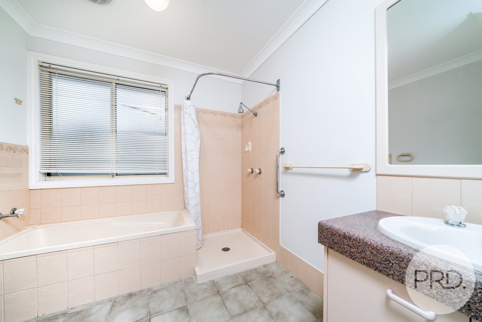 43 Kirrang Avenue GLENFIELD PARK 13