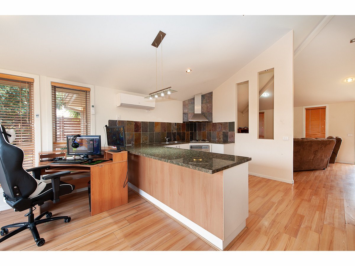 43 Kurrajong Crescent WEST ALBURY 2