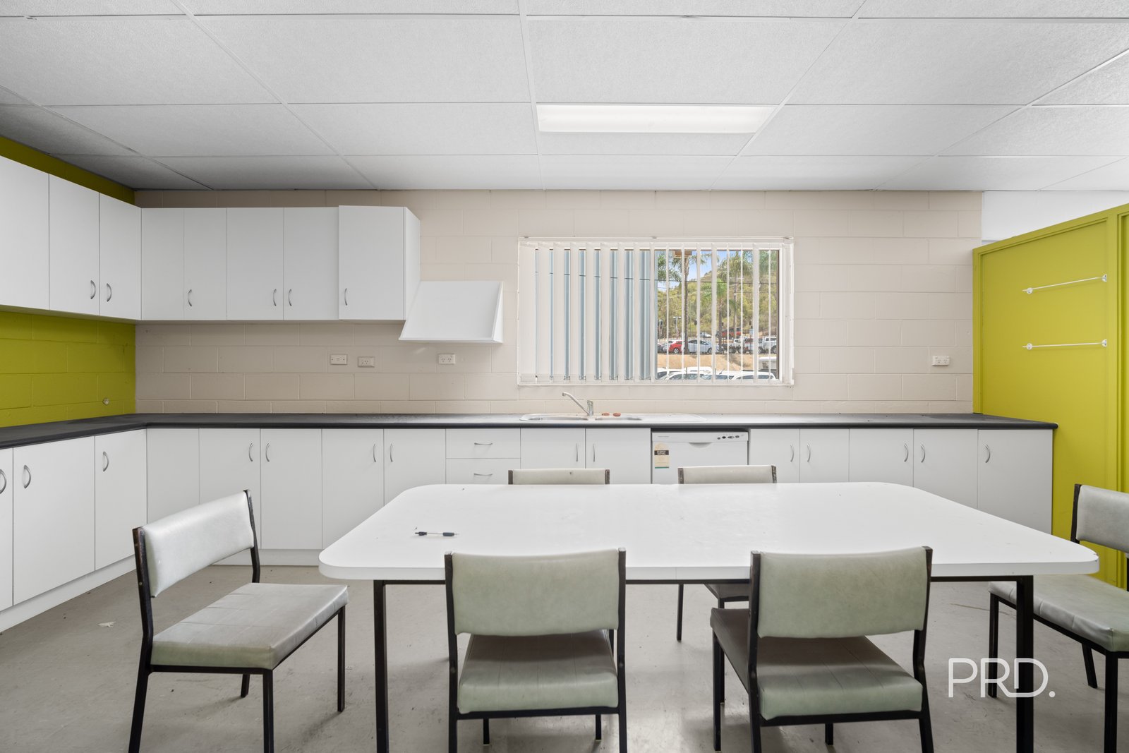 43 Lake Albert Road WAGGA WAGGA 8