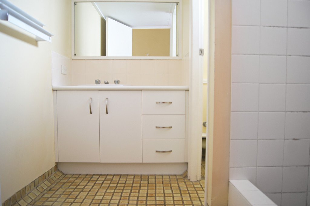 4/3 Lamond Street AIRLIE BEACH 8