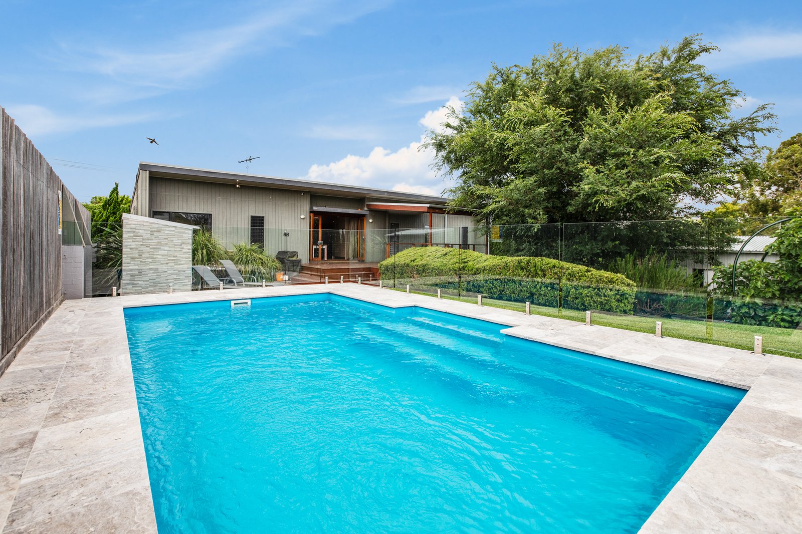 43 Largs Avenue LARGS 2