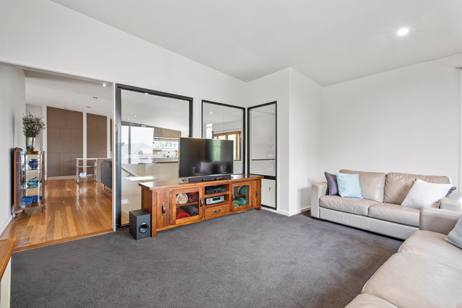 43 Largs Avenue LARGS 9