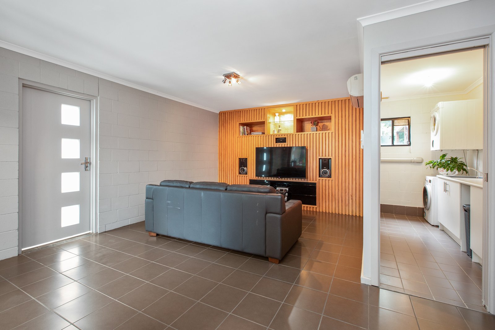 43 Largs Avenue LARGS 10