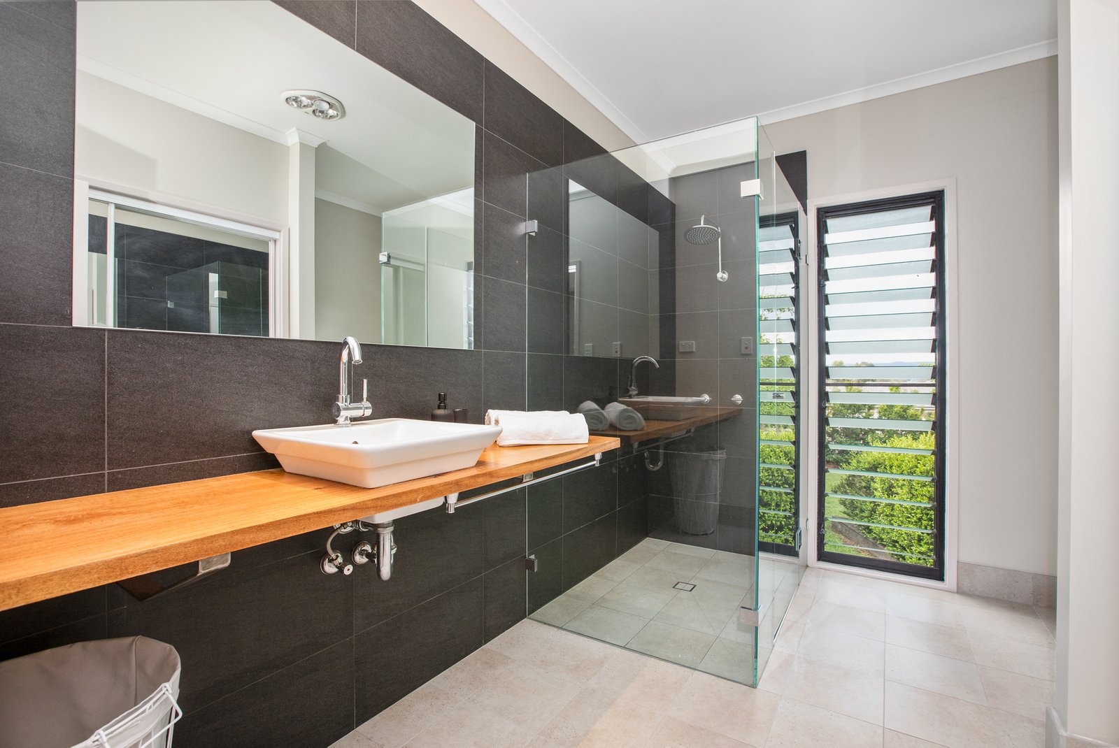 43 Largs Avenue LARGS 16