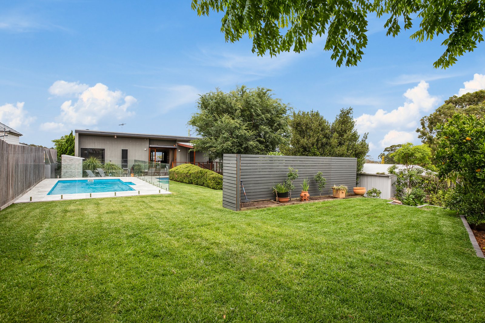 43 Largs Avenue LARGS 24