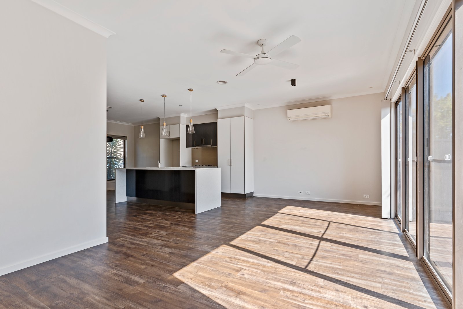 4/3 Leigh Avenue KENNINGTON 5