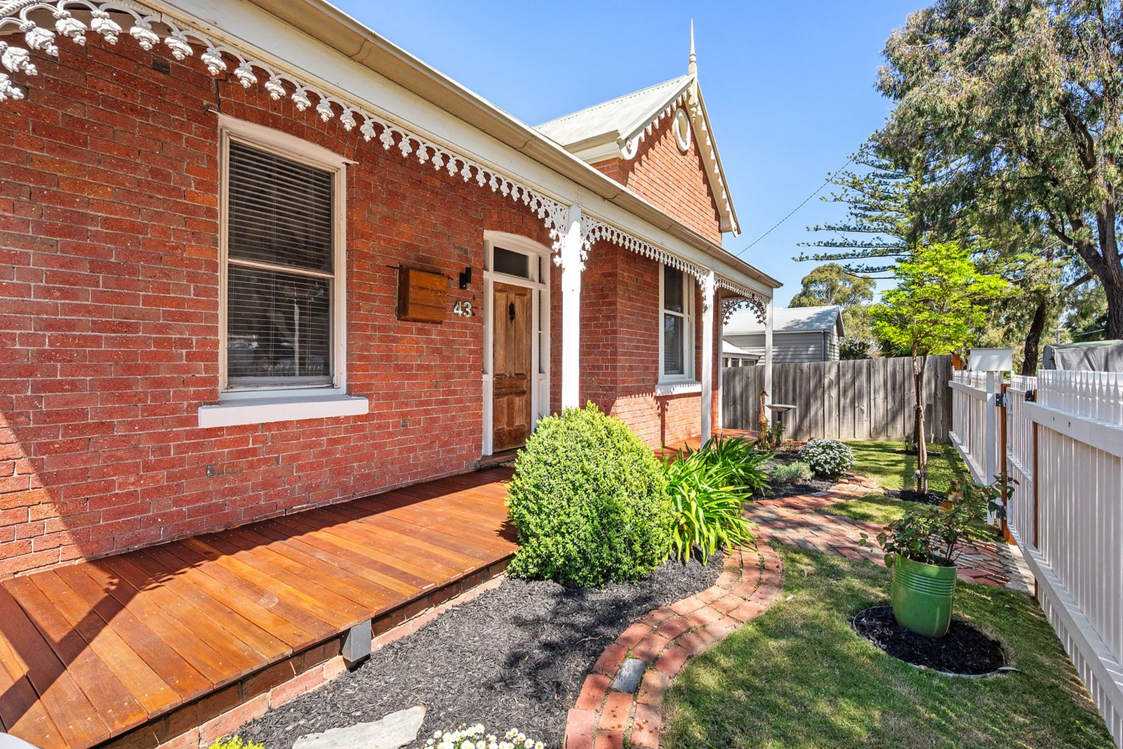 Gallery: 43 Lilac Street