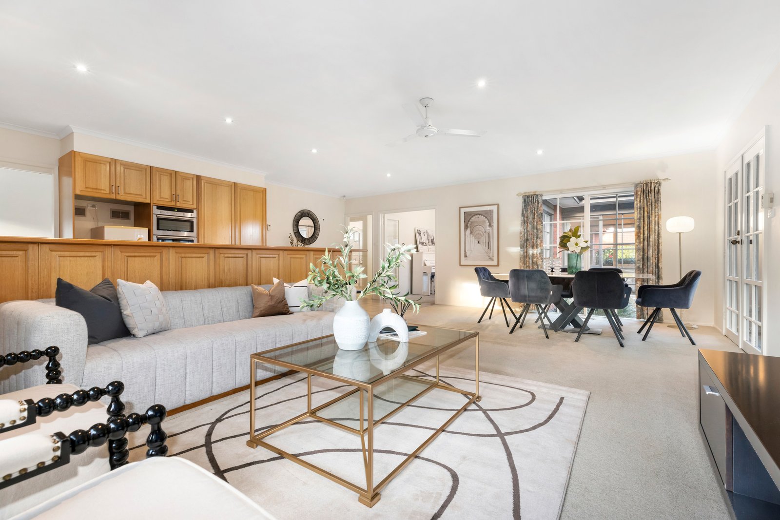 Gallery: 43 Mannering Drive