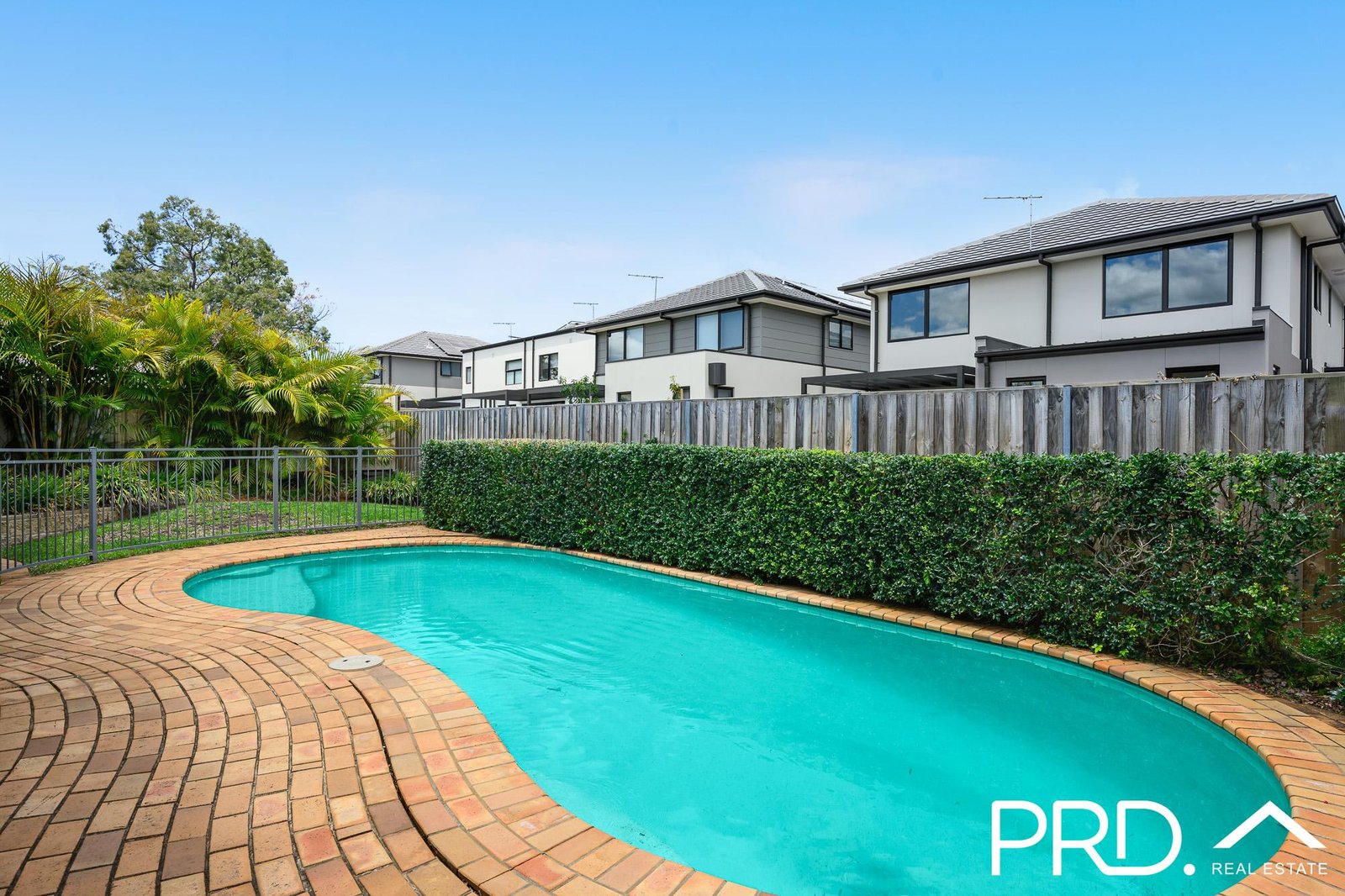 43 Martin Crescent MILPERRA 11