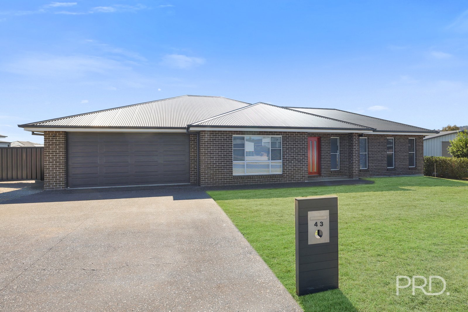 43 Mulga Place TAMWORTH 1