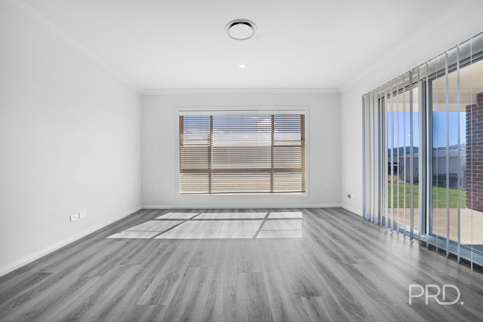 43 Mulga Place TAMWORTH 11