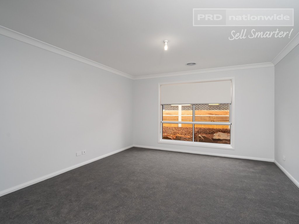 43 Muttama Parade GOBBAGOMBALIN 5