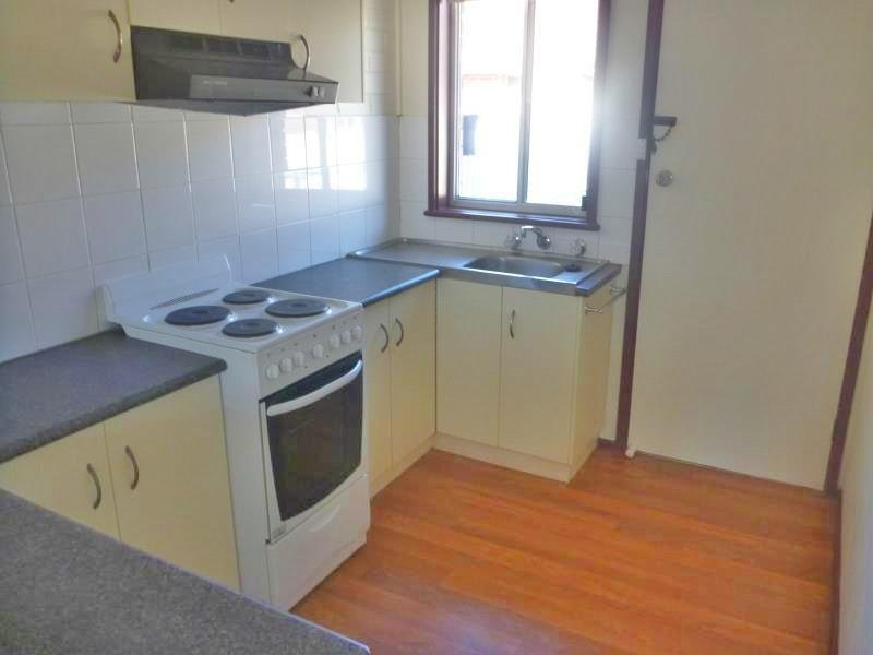 4/3 Nordlingen Drive TOLLAND 3