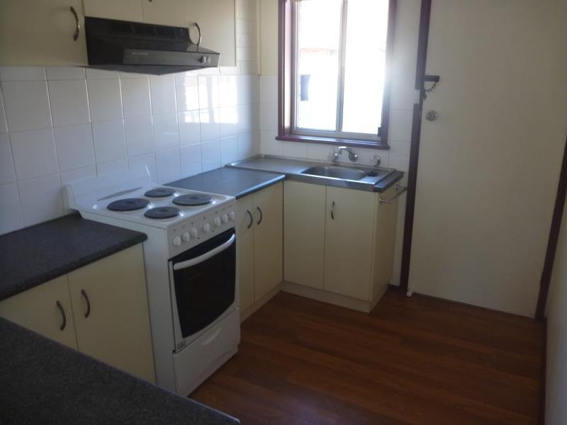 4/3 Nordlingen Drive TOLLAND 1