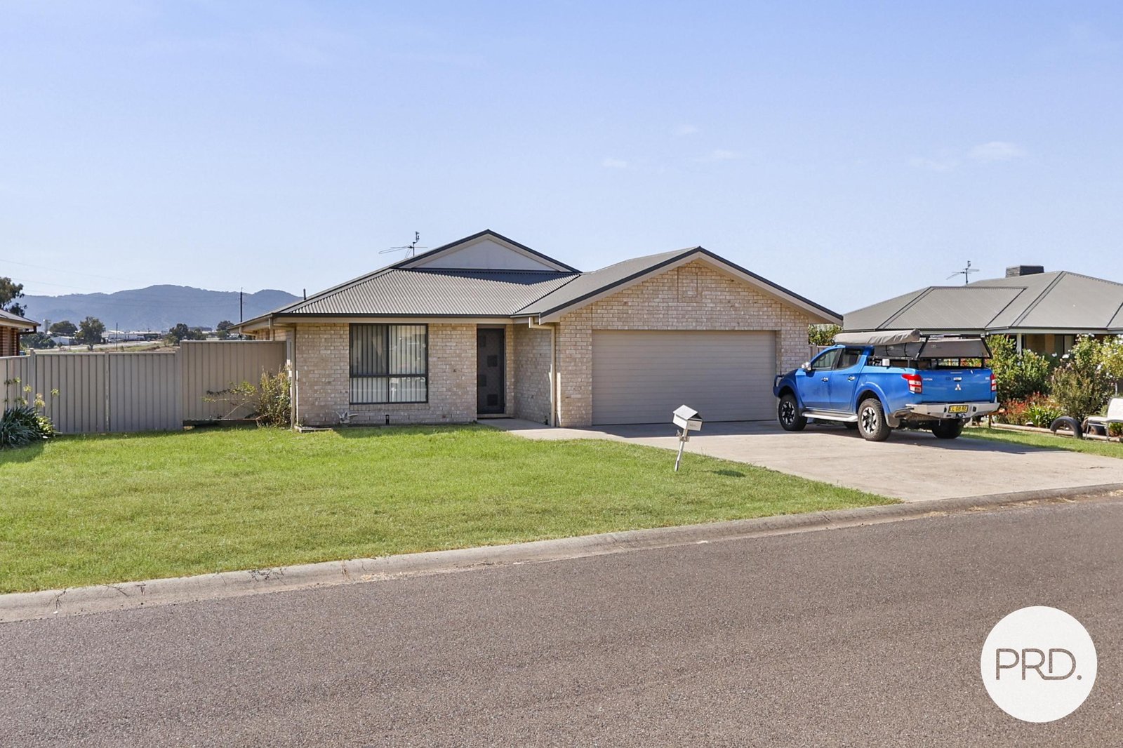 43 Nowland Crescent TAMWORTH 2