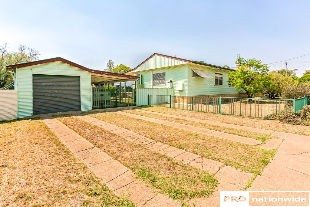 43 Oak Street TAMWORTH 3