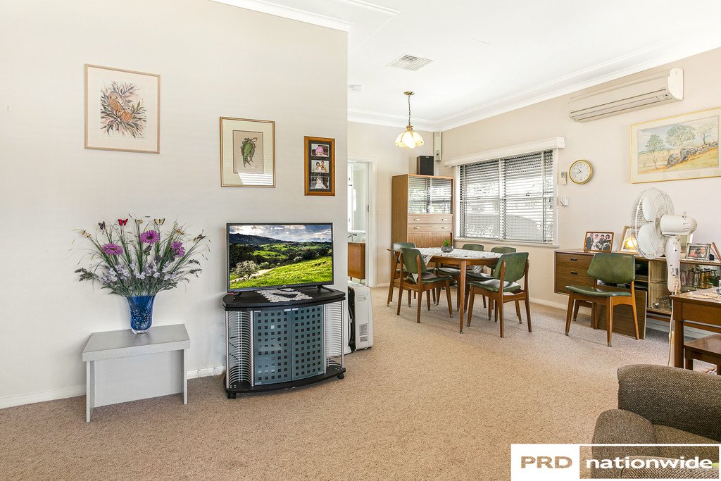 43 Oak Street TAMWORTH 6