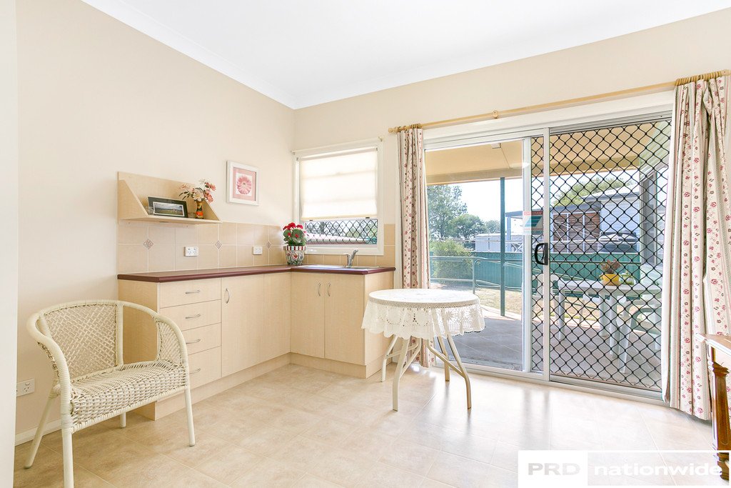 43 Oak Street TAMWORTH 19