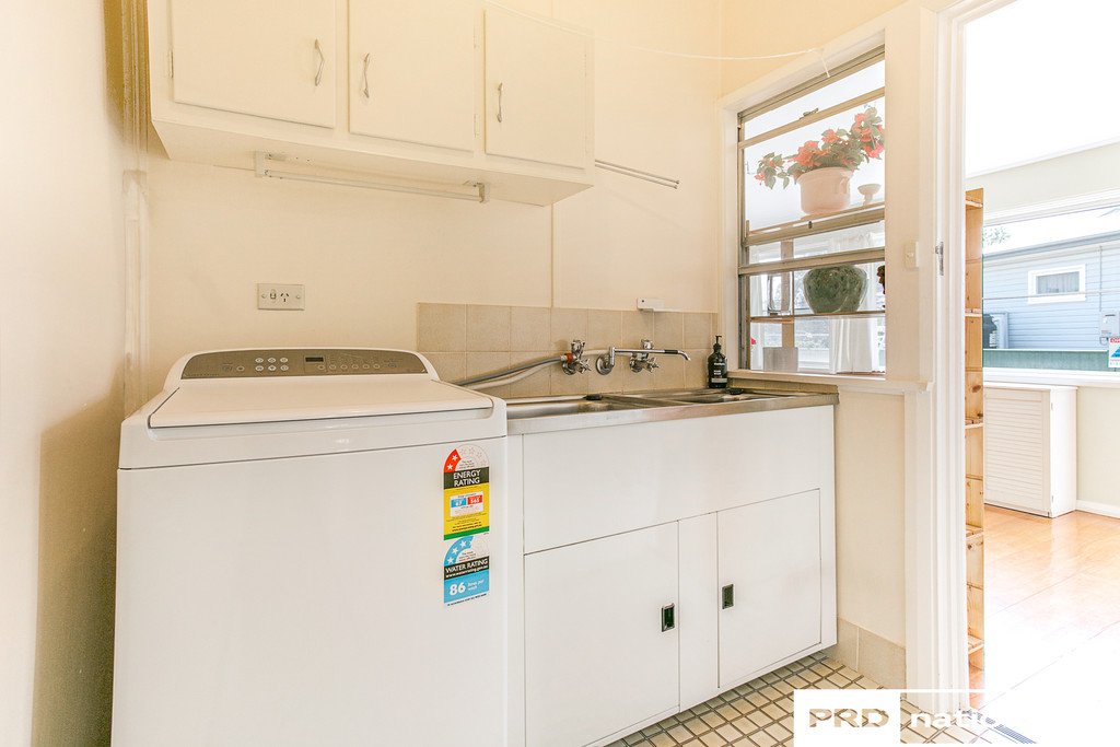 43 Oak Street TAMWORTH 21