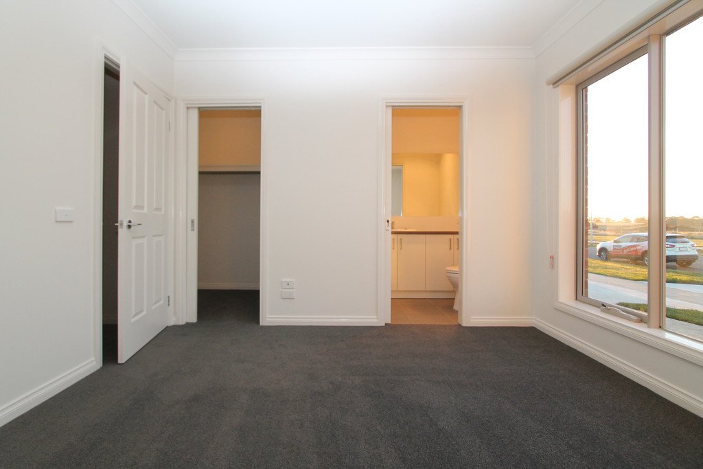 43 O'Shannassy Parade Lucas 8