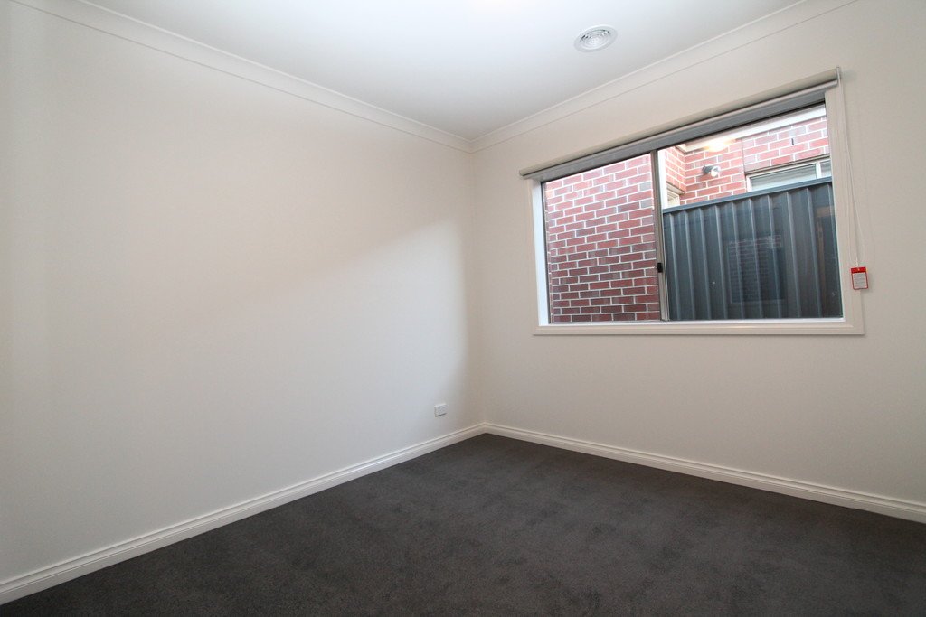 43 O'Shannassy Parade Lucas 9