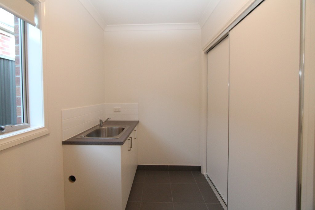 43 O'Shannassy Parade Lucas 12