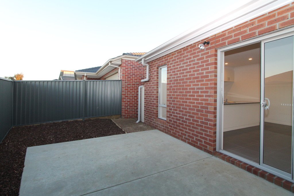 43 O'Shannassy Parade Lucas 13