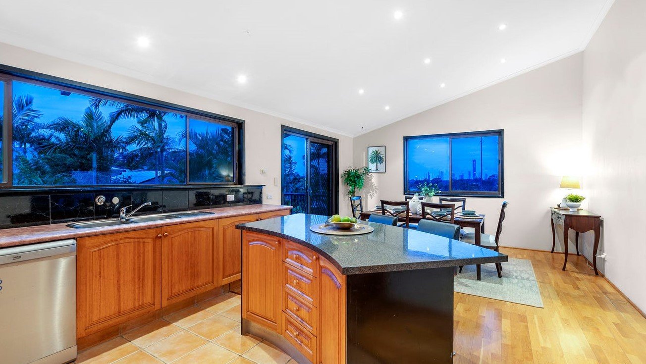 43 Parasol Street ASHMORE 7