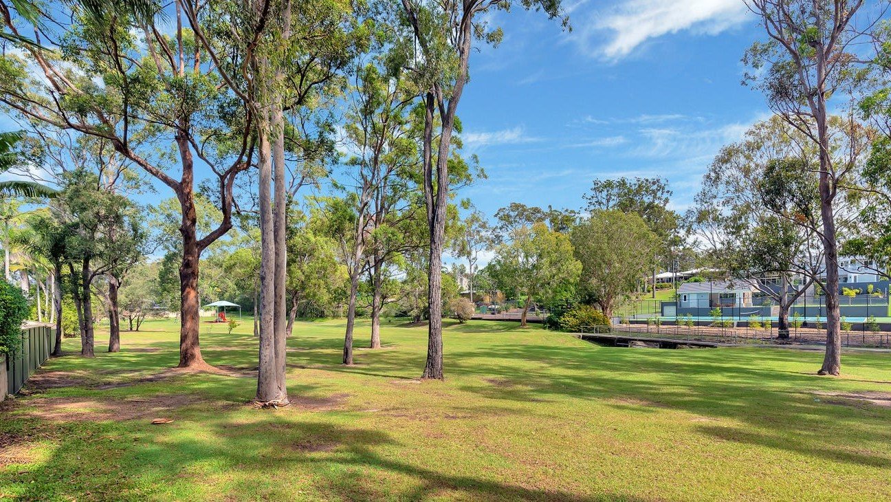 43 Parasol Street ASHMORE 30