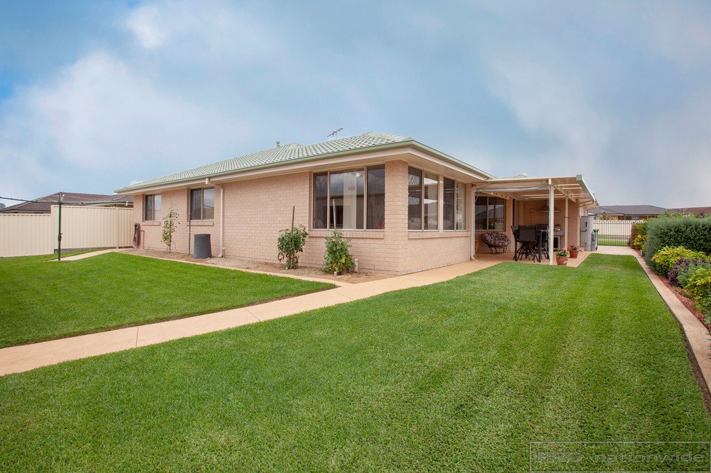 43 Peterson Parade THORNTON 6