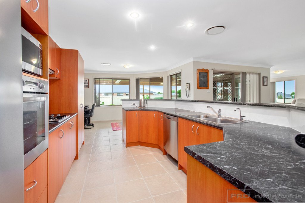 43 Peterson Parade THORNTON 16