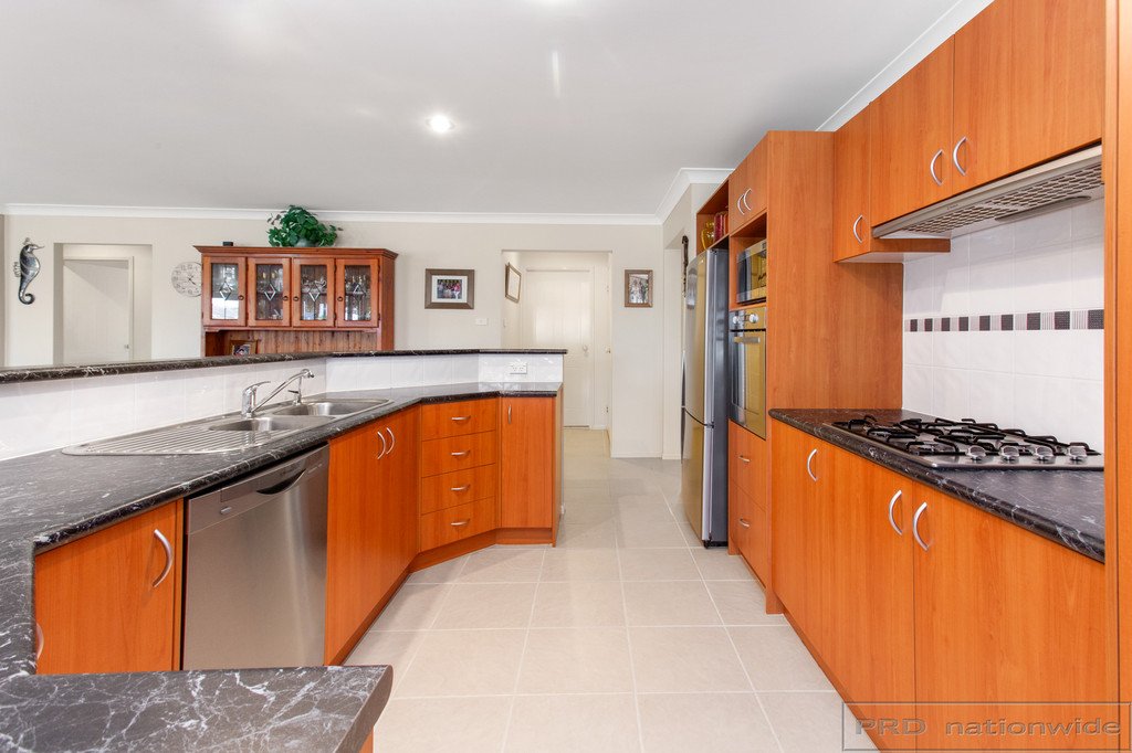 43 Peterson Parade THORNTON 17