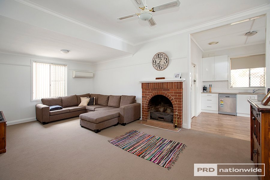 43 Phillip Street TAMWORTH 5