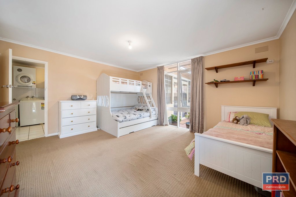 43 Poulston Street LONG GULLY 9