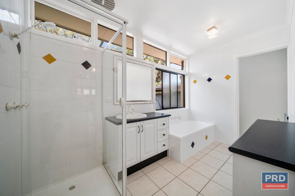 43 Poulston Street LONG GULLY 13