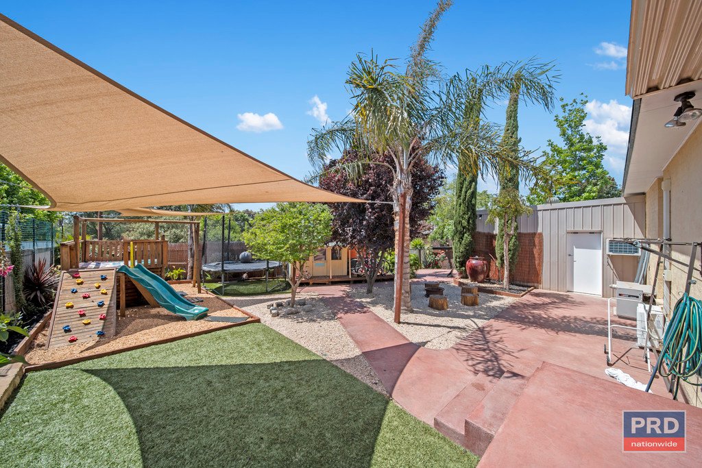 43 Poulston Street LONG GULLY 14