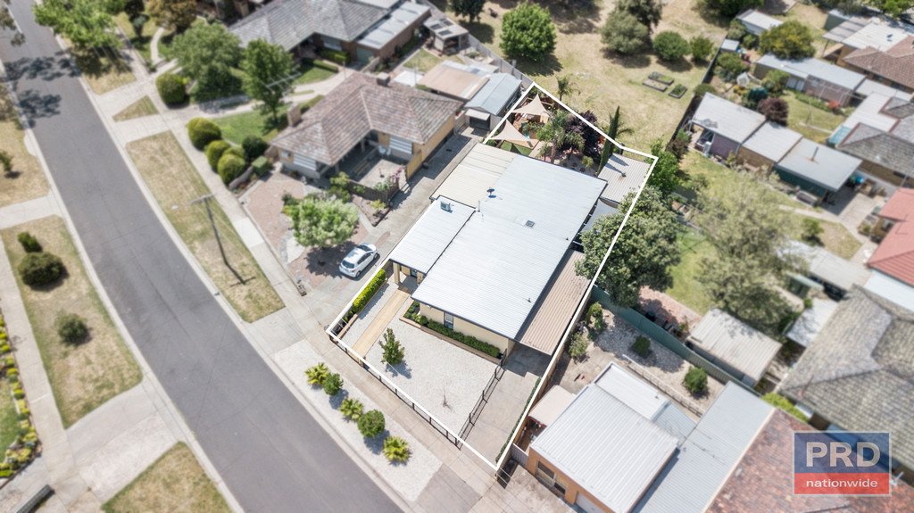 43 Poulston Street LONG GULLY 17