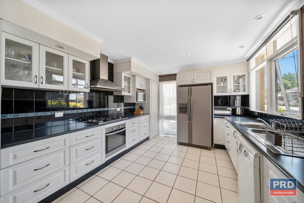 43 Poulston Street LONG GULLY 3