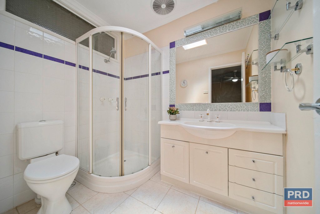 43 Poulston Street LONG GULLY 12