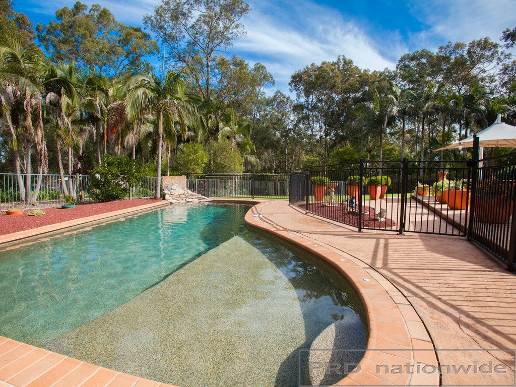 43 Rosebank Drive WALLALONG 11