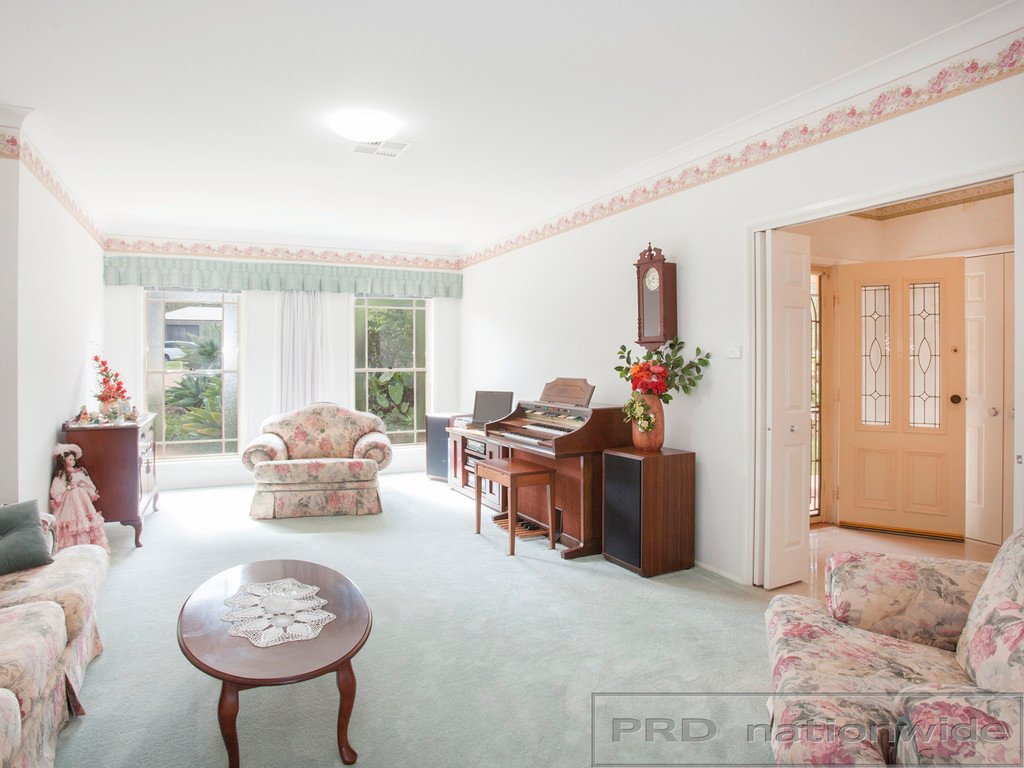 43 Rosebank Drive WALLALONG 18