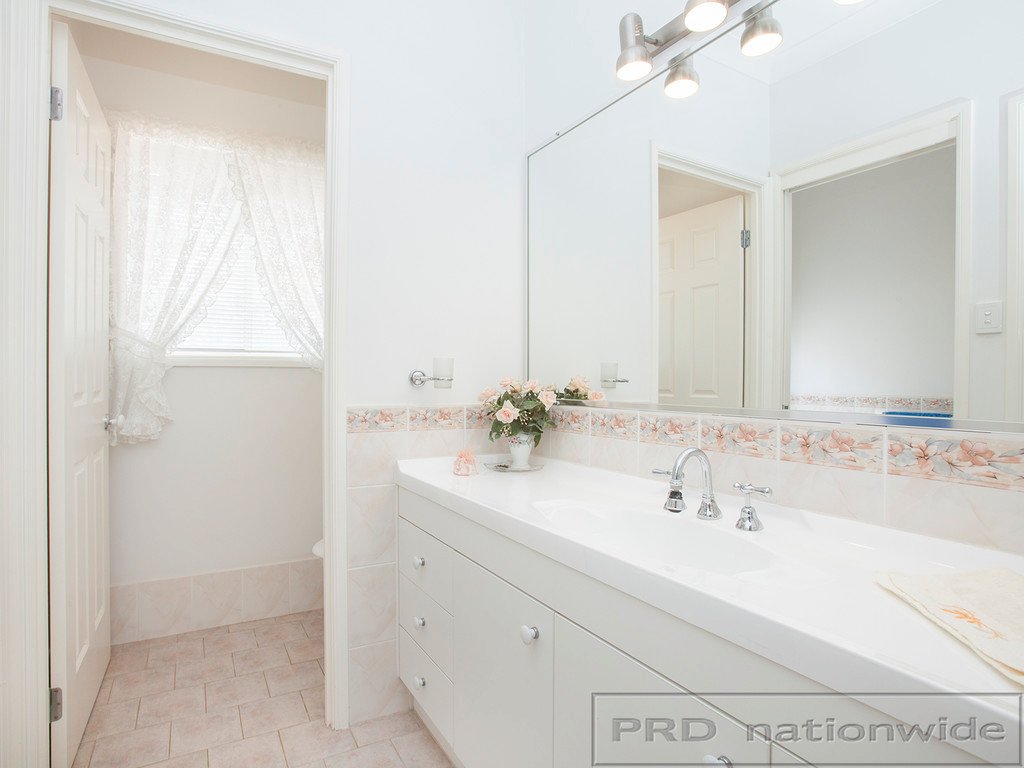 43 Rosebank Drive WALLALONG 24