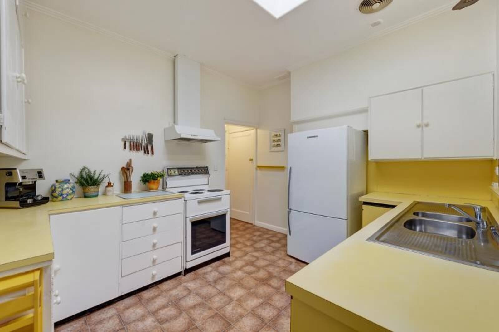 Real Estate and Property in 43 Somers Street, Burwood, VIC